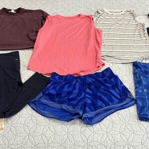 LOT 8 PIECES WOMEN’S Mixed Clothing ATHLETA Lululemon SMALL